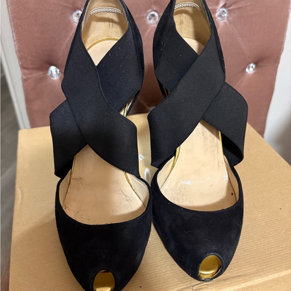 Christian Louboutin Black Heels with Red Soles and Gold Stilettos - Picture 4 of 5
